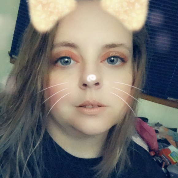 Meet your Posher, Patricia - Picture 2 of 3